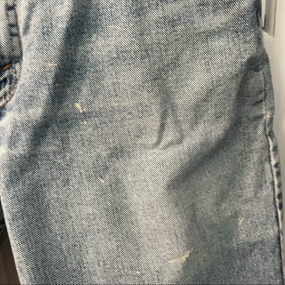 Vintage Levi's High Rise Distressed Raw Hem Bermuda Shorts - Picture 6 of 10